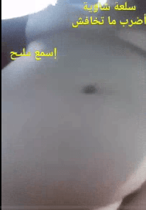 شاوية قحبة مطلقة تتناك مع جارها في السيارة نيك جزائري