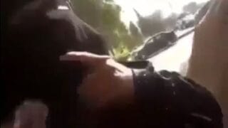 فضيحة منقبة تلعب بزب رجل في الشارع – سكس منقبات