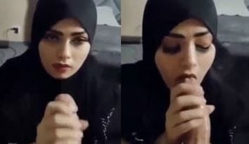 فضيحة محجة تمص الزب سكس عربي